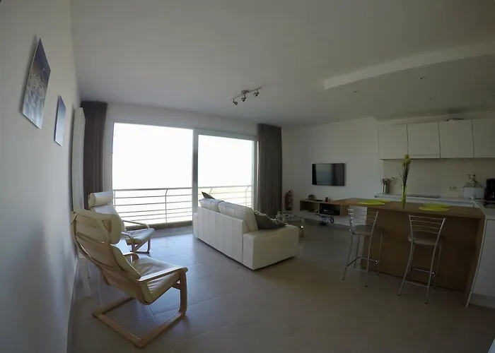 Apartment S7 *